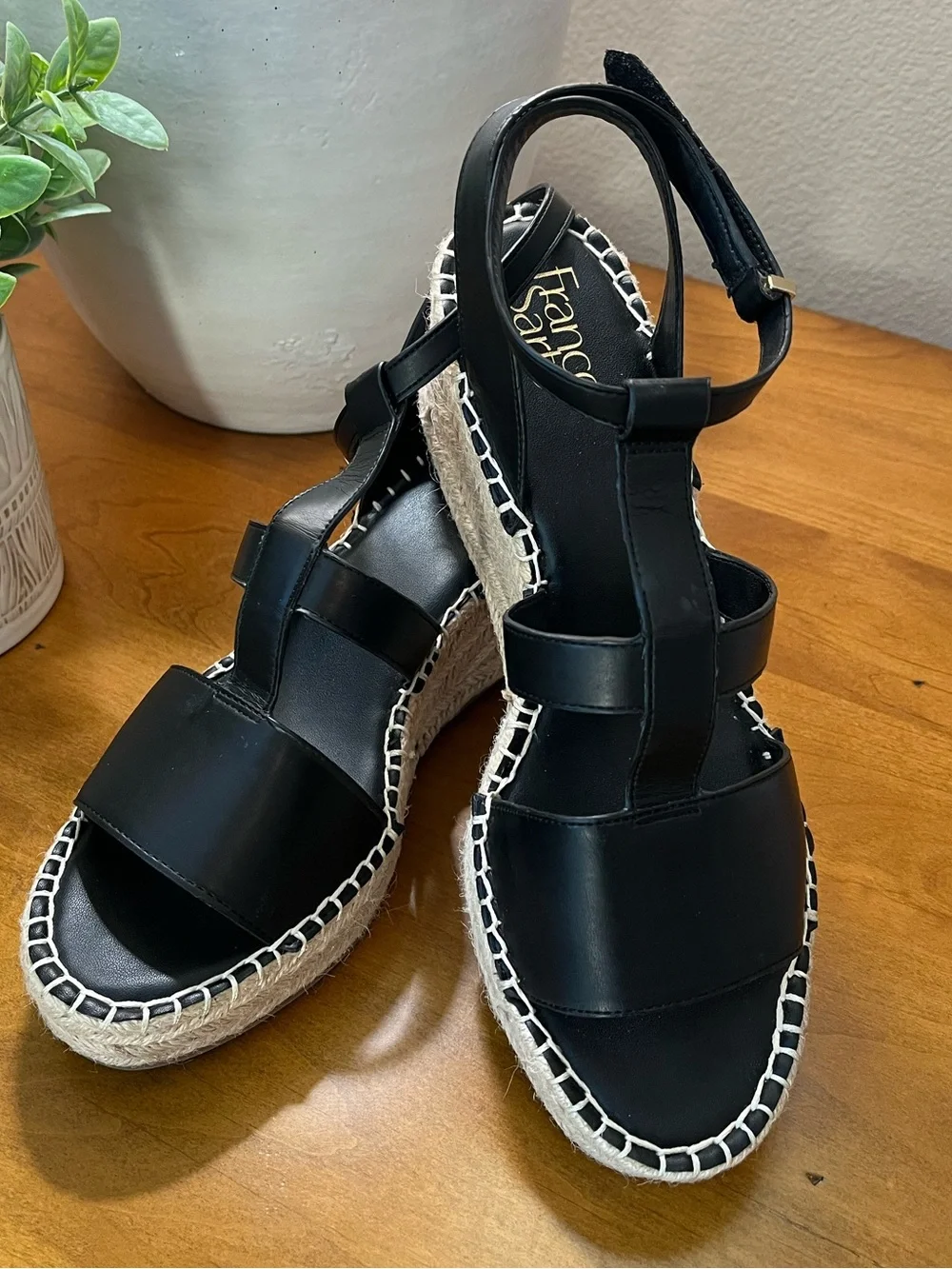 Franco Sarto Cassina Black Leather Espadrille Sandals • Size 10 • EUC